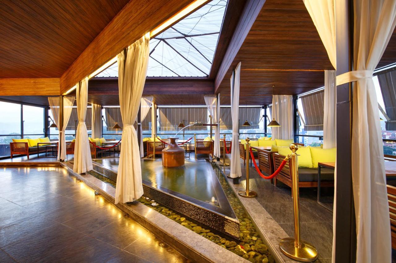 Hotel Ambassador By Ace Hotels Kathmandu Exterior foto