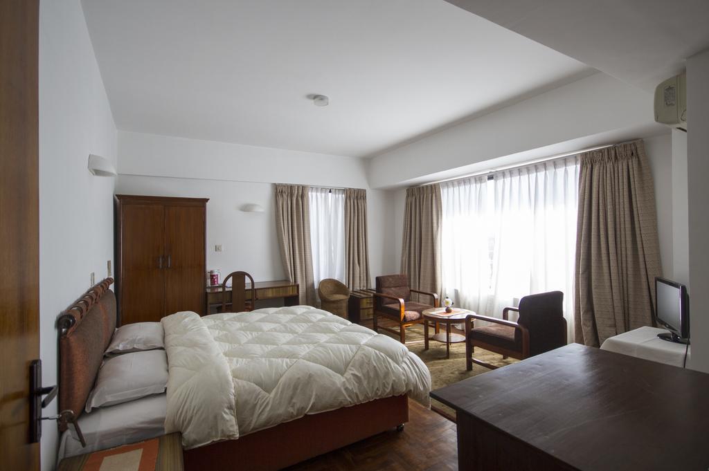 Hotel Ambassador By Ace Hotels Kathmandu Exterior foto